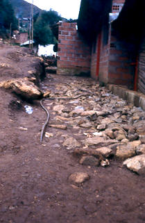 Condiciones de las vias secundarias, asentamiento Maria Cano, Medellin
PEVAL 1984
Palabras clave: MEJORAMIENTO MARIA CANO