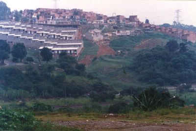 Cuenca quebrada la Moreno desde Tricentenario hacia Caribia 
CEHAP 1996
Palabras clave: MORFOLOGIAS FISICO ESPACIALES