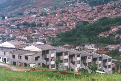 Urbanizacion plaza Colon, al norte de la ciudad de Medellin
CEHAP 1996
Palabras clave: MORFOLOGIAS FISICO ESPACIALES URBANIZACION VIS