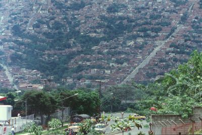 Corredor calle 107 quebrada Granizal barrio Andalucia 
CEHAP 1996
Palabras clave: Impacto fisico espacial