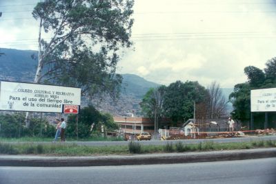 Mejoramientos en la infraestrura del Coliceo Aurelio Mejia Suroccidente de Medellin
CEHAP 1996
Palabras clave: Espacios deportivos y culturales