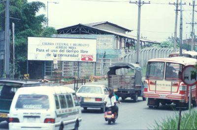Flujo vehicular en la Autopista Norte a la altura del Coliseo cultural y recreativo Aurelio Mejia
CEHAP 1996
Palabras clave: Espacios deportivos y culturales Vias