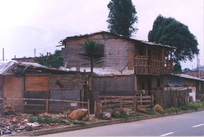 Vivienda Informal dos plantas
CEHAP 1996
Palabras clave: Vivienda Informal