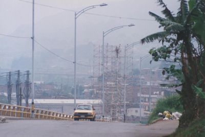 Mejoramientos realizadas por el metro en las estaciones aledañas a Acevedo y Tricentenario
CEHAP 1996
Palabras clave: MALLA VIAL