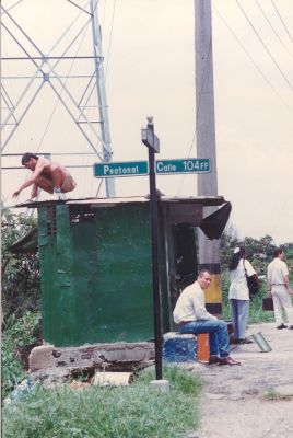 Peatonal calle 104 FF
CEHAP 1996
Palabras clave: Accesos peatonales