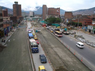 Adecuacion de la Avenida Ferrocarril para paso de metroplus
SENIA SALAZAR MALDONADO 2007
Palabras clave: AVENIDAS METROPLUS