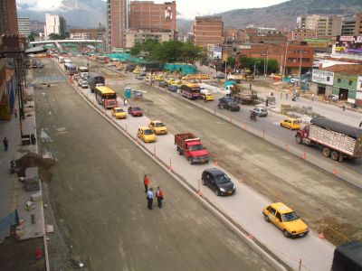 Trabajo de adecuacion de Avenida Ferrocarril para metroplus
SENIA SALAZAR MALDONADO 2007
Palabras clave: VIAS FERROCARRIL METROPLUS
