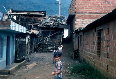 Niño habitante del barrio Moravia 1988
Gilberto Arango 1988
Cehap

Palabras clave: MORAVIA HABITANTES