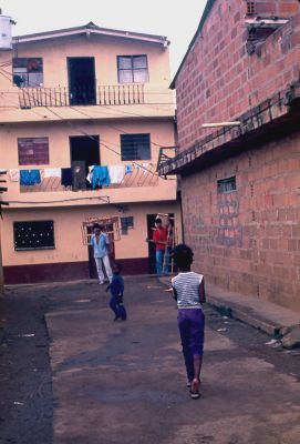 Callejon mejoramiento de vivienda Moravia
Gilberto Arango 1988
Cehap

Palabras clave: MORAVIA MEJORAMIENTO