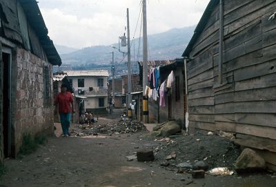 Viviendas de invasion en el barrio Moravia
Gilberto Arango 1988
Cehap

Palabras clave: MORAVIA INVASIONES