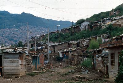 Panoramica zona de alto riesgo barrio Moravia
Gilberto Arango 1988
Cehap

Palabras clave: MORAVIA ZONA DE ALTO RIESGO