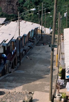 Viviendas proyecto de mejoramiento del barrio Moravia
Gilberto Arango 1988
Cehap

Palabras clave: MORAVIA MEJORAMIENTO VIVIENDA