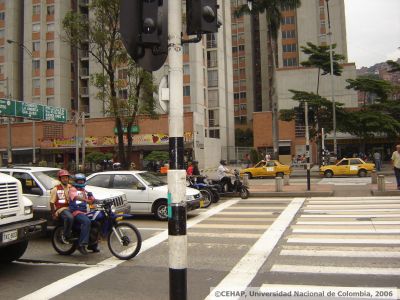 Torres San Sebastian y Via principal en Niquitao, Medellin 
CEHAP
2006
Palabras clave: VIAS NIQUITAO