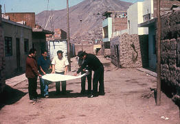 Proceso de urbanizacion con servicios Distrito del Agustino Lima Peru
Cehap CIPUR 1981 

Palabras clave: URBANIZACION LIMA PERU
