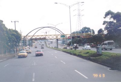 Autopista Norte en el intercambio vial Carabineros, Punto cero
CEHAP1999
Palabras clave: AUTOPISTA TRANSITO VEHICULAR GLORIETAS