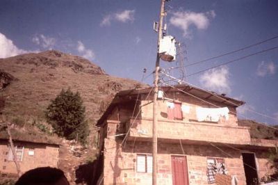 Viviendas en la parte alta del Cerro Pan de Azucar
CEHAP, 1996
Palabras clave: PAN DE Azucar MEDELLIN