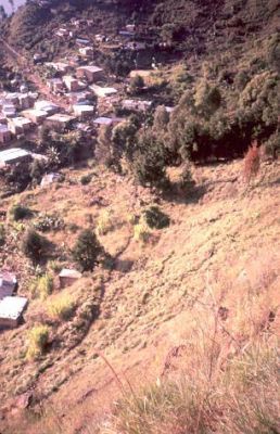 Viviendas en la ladera del Cerro Pan de Azúcar
CEHAP, 1996
Palabras clave: ZONAS DE RIESGO PAN DE Azucar
