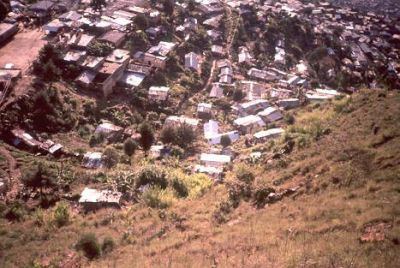 Viviendas en la ladera del Cerro Pan de Azúcar
CEHAP, 1996
Palabras clave: PAN DE Azucar