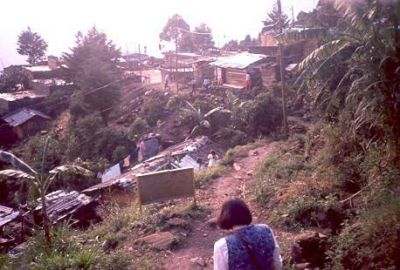 Viviendas en zona pendiente con peligro de deslizamiento, Cerro Pan de Azúcar
CEHAP, 1996
Palabras clave: ZONAS DE RIESGO PAN DE Azucar