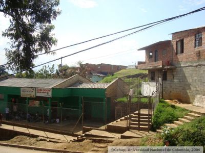 Sede social Sol de Oriente
CEHAP, 2009
Palabras clave: Pinares de oriente Medellín