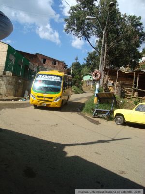 Transporte publico en la comuna 8
CEHAP, 2009
Palabras clave: PINARES DE ORIENTE