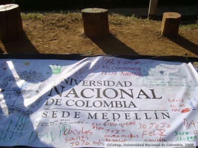 Actividades en Pinares de Oriente: Escritura colectiva de sueños
CEHAP, 2009
Palabras clave: PINARES DE ORIENTE