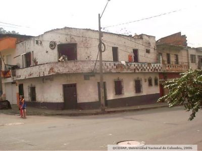 Esquina del sector San Lorenzo, en Medellin
CEHAP 2006
Palabras clave: SECTOR SAN LORENZO MEDELLIN