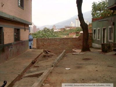 Estado de vias de acceso a viviendas en el sector San Lorenzo
CEHAP 2006
Palabras clave: SECTOR SAN LORENZO MEDELLIN