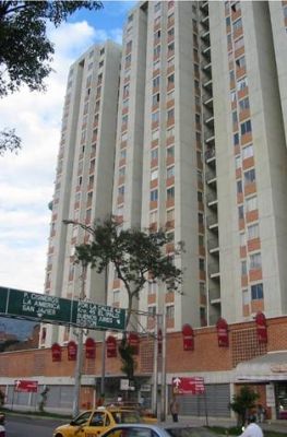Vista exterior torres de San Sebastian Medellin
LUIS FERNANDO GONZALEZ, 2004
Palabras clave: TORRES DE SAN SEBASTIAN APARTAMENTOS EDIFICIOS