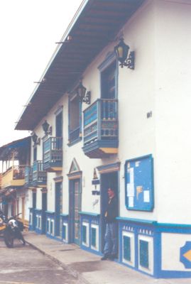 Vivienda del peñol
CEHAP 2000
Palabras clave: VIVIENDA PEÑOL