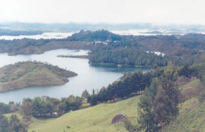 Represa del Peñol
CEHAP 2000
Palabras clave: REPRESA PEÑOL