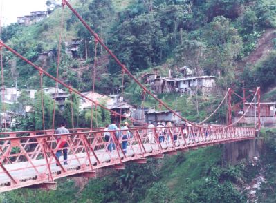 Puente 
CEHAP
Palabras clave: PUENTES INFRAESTRUCTURA