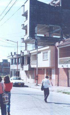 Construccion Edificio
CEHAP
Palabras clave: VIVIENDA
