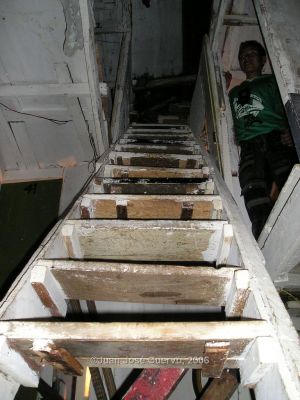 Acceso a una de las Habitaciones de Inquilinato en Niquitao
JUAN JOSE CUERVO
2006
Palabras clave: TESIS INQUILINATOS NIQUITAO