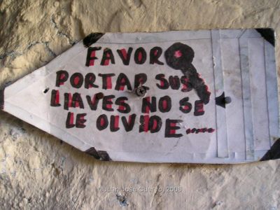 Aviso Comunitario en Inquilinato de Medellin
JUAN JOSE CUERVO
2006
Palabras clave: TESIS INQUILINATOS NIQUITAO CONVIVENCIA