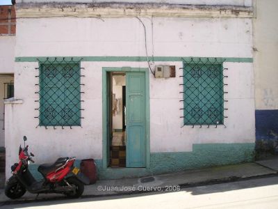 Fachada de Inquilinato del Barrio Niquitao
JUAN JOSE CUERVO
2006
Palabras clave: TESIS INQUILINATOS NIQUITAO
