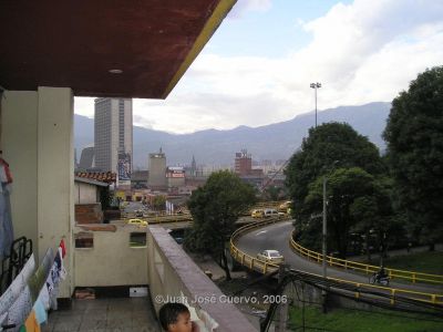 Balcon de Inquilinato de Medellin
JUAN JOSE CUERVO
2006
Palabras clave: TESIS INQUILINATOS NIQUITAO