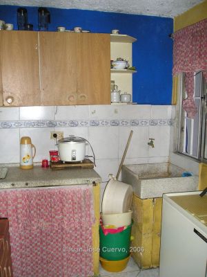 Cocina de apartamentos de Vivienda de Interes Social, Edificio San Vicente
JUAN JOSE CUERVO
2006
Palabras clave: VIVIENDA INTERES SOCIAL