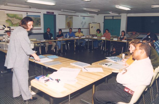 Exposicion de las tematicas en el Taller 23 en aula del CEHAP Medellin
CEHAP 1999
Palabras clave: TALLER 23 PRESENTACION