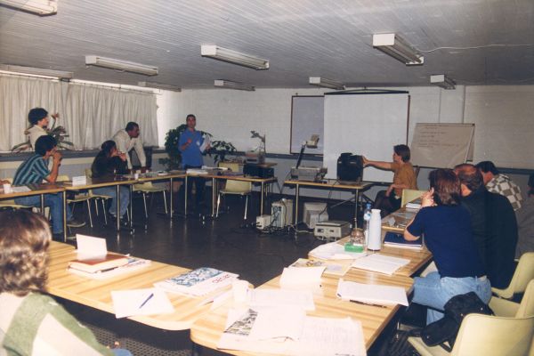 Plenaria en el Taller 23, en el aula del CEHAP Medellin
CEHAP 1999
Palabras clave: TALLER 23 PRESENTACION