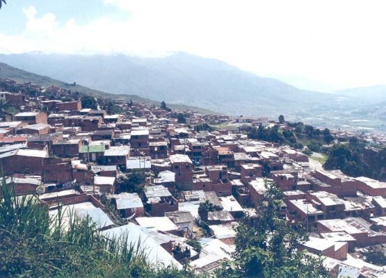 Panoramica zona aledaña al Picacho, Medellin
CEHAP 1999
Palabras clave: TALLER 23 EL PICACHO