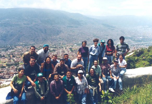 Participantes del Taller 23, Cerro El Picacho
CEHAP 1999
Palabras clave: TALLER 23
