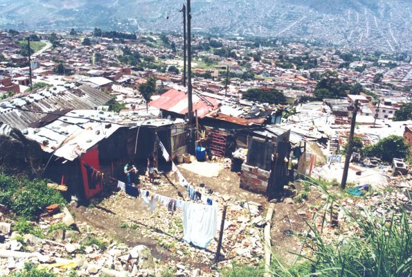 Panoramica Comuna Noroccidental, Medellin
CEHAP 1999
Palabras clave: TALLER 23 ZONAS DE RIESGO BARRIOS
