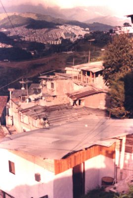 Panoramica de Manizales
CEHAP 1999
Palabras clave: EJE CAFETERO