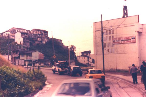 Panoramica, barrio de Manizales
CEHAP 1999
Palabras clave: EJE CAFETERO