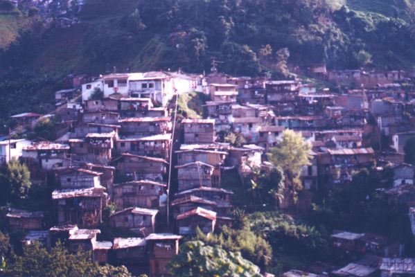 Densidad residencial de los barrios de Manizales
CEHAP 1999
Palabras clave: EJE CAFETERO