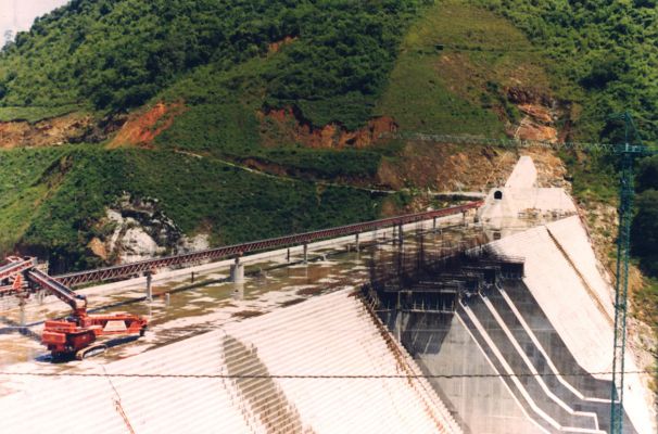 Represa Porce II
CEHAP 1999
Palabras clave: EJE CAFETERO