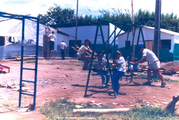 Zonas de recreacion en albergues temporales de La Tebaida
CEHAP 1999
Palabras clave: SISMOS RECREACION VIVIENDAS TEMPORALES