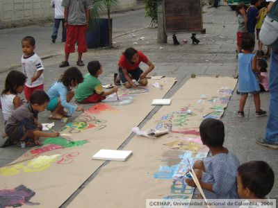 Niños Pintando juntos en calles del sector de San Lorenzo, Medellin
CEHAP
2006
Palabras clave: TALLER LOS ANDES INQUILINATOS ESPACIO PUBLICO