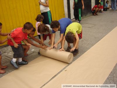 Preparando el "Lienzo" en Niquitao, Medellin
CEHAP
2006
Palabras clave: TALLER LOS ANDES NIQUITAO